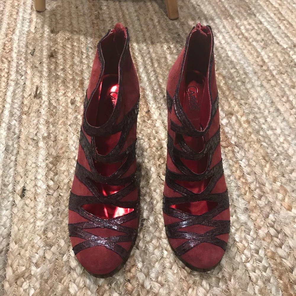 Cut out booties